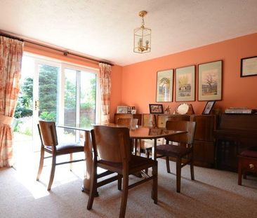 5 bedroom detached house to rent - Photo 3
