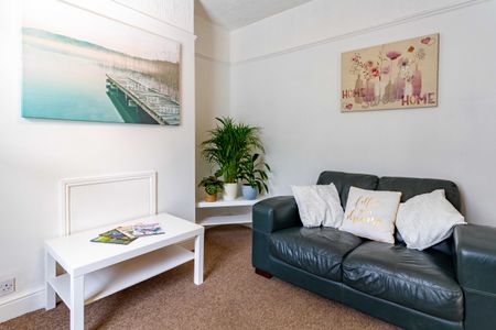 Room 1 - Photo 5
