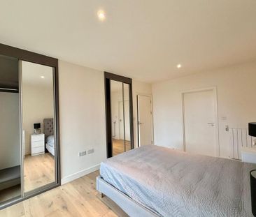 3 bedroom flat to rent - Photo 6