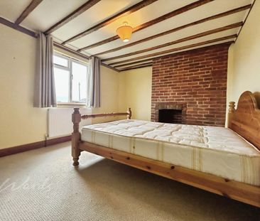 3 bedroom end of terrace house to rent - Photo 1