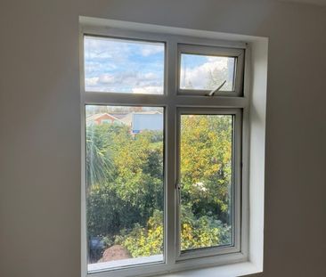 Studio Flat, Waverley Gardens, NW10 - Photo 2