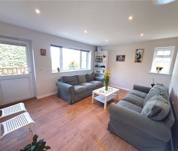Queen Eleanors Road, Guildford, Surrey, GU2 7SL - Photo 2