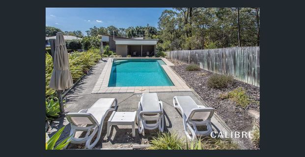 Freestanding townhouse with courtyard - swimming pool in complex - Photo 1