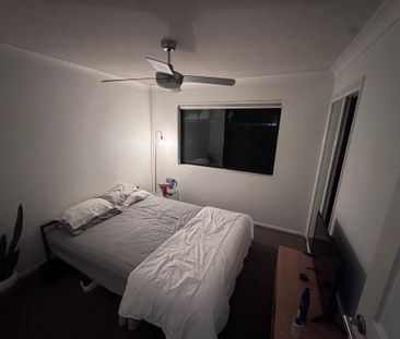 Surfers Paradise - Photo 1