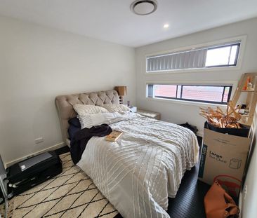 Like Brand New Townhouse for Rent in Lurnea - Photo 5