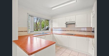 Freshly Painted & Brand New Carpet: Ideal East Gosford Living! - Photo 4