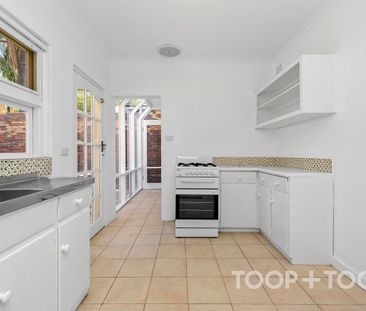 Two bedroom cottage in North Adelaide - Photo 2