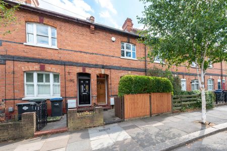 Highfield Road, London N21 - Photo 5