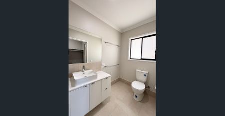 Brand New 4-Bedroom Home in ‘Elmwood Estate’, White Rock for Rent - Photo 3