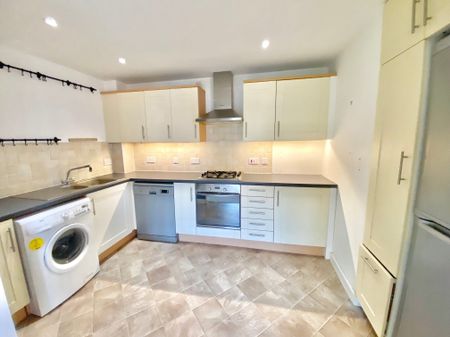 Scarlett Avenue, Aylesbury, Wendover - Photo 5