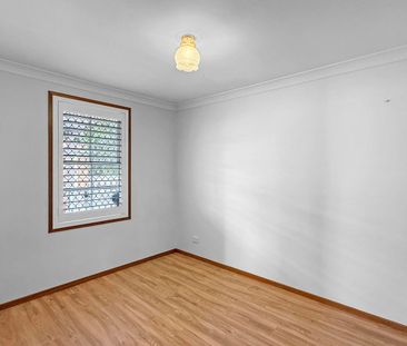 Central Convenience - Photo 3