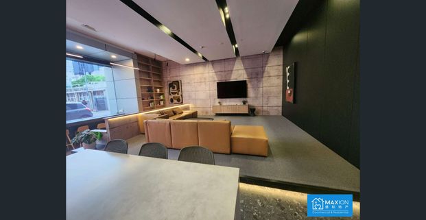 Furnished Studio with Views - Photo 1