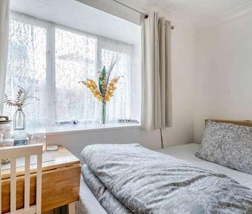 Sovereign Court, High Wycombe, HP13 - Photo 4