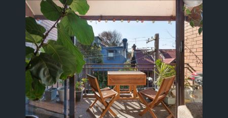 Modern Urban Living in the Heart of Surry Hills - Photo 4