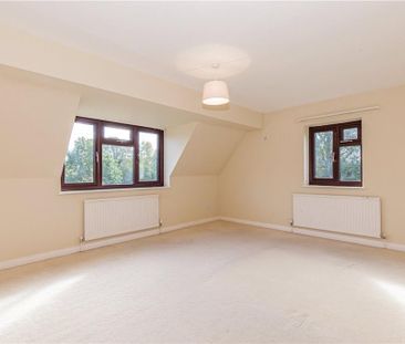 4 bedroom detached house to rent - Photo 3