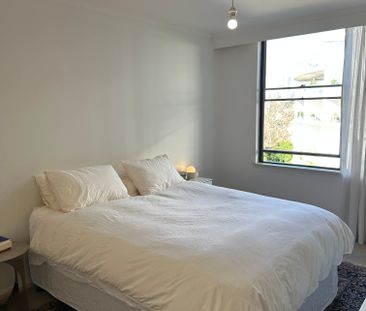 Elizabeth Bay - Photo 2