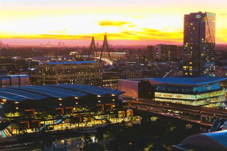 Unfurnished 2 Bedroom Apartment in CBD with 1 car space and Stunning Views! - Photo 2