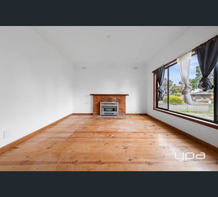 24 Dover Street, Wendouree, Vic 3355 - Photo 2
