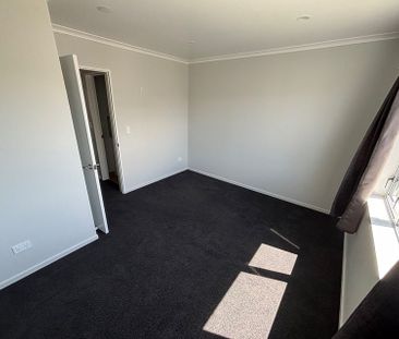 Nearly new Two bedroom apartment - Photo 3