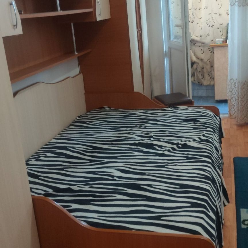 Garsonieră de închiriat, Râmnicu Vâlcea, 22 mp, nedecomandată - Photo 1