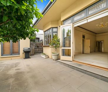 Family Home In One Of Albert Parks Best Streets! - Photo 3