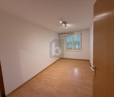 MAINTAINED WITH CHEMINÉE AND SUNNY BALCONY! - Photo 3