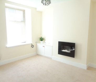 2 bedroom property to rent - Photo 2
