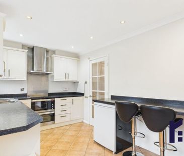 2 bedroom semi-detached house to rent - Photo 6