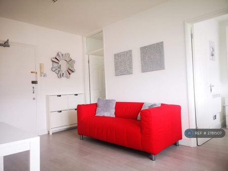 1 bedroom flat to rent - Photo 2