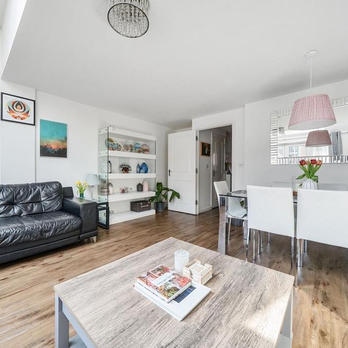 4 bedroom terraced house to rent - Photo 1