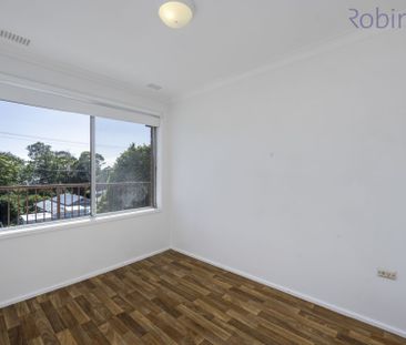 Recently renovated and close to Belmont 16s and Belmont shopping area. - Photo 4