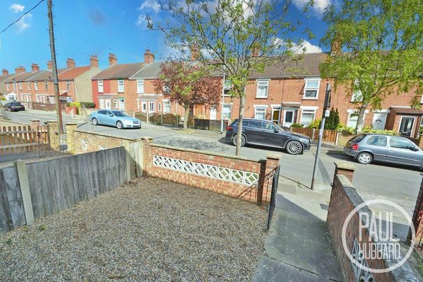 3 bedroom terraced house to rent - Photo 1