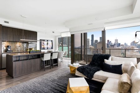 For Lease - 2 St Thomas Street Unit# 1206, Toronto, Ontario - Photo 3