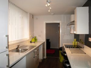 HOWE STREET, MIDDLESBROUGH, TS1 4LD - Photo 4