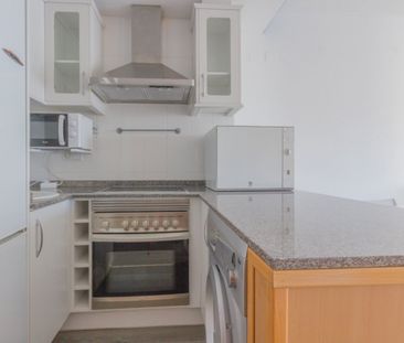 Apartment for rent in Avenida de las Cortes Valencianas furnished a... - Photo 6