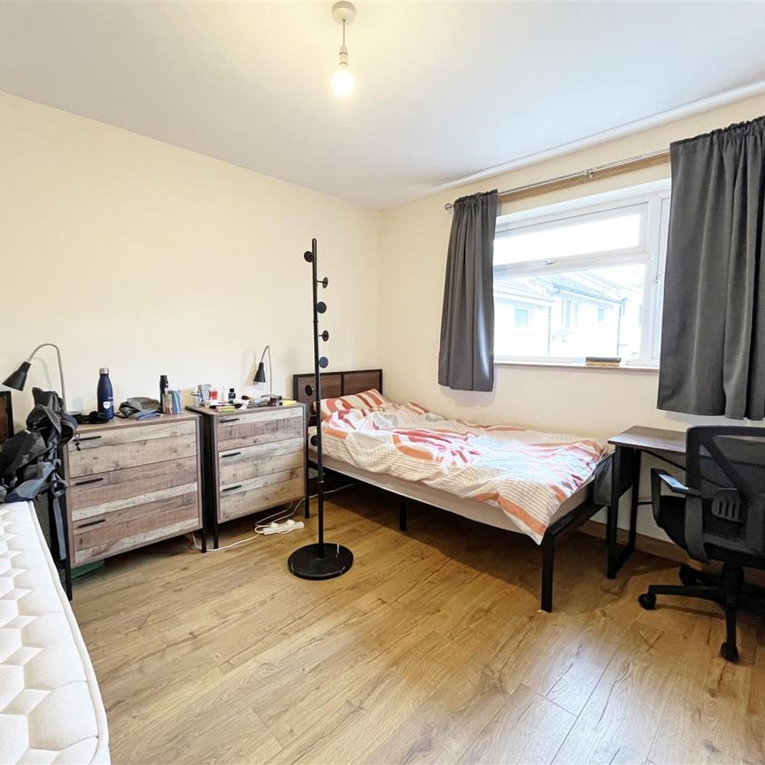 3 bedroom End of terrace house to rent - Photo 1