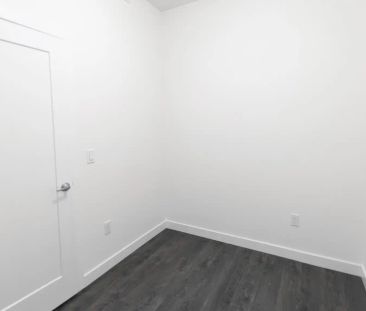 Carlton Royale Apartments — 1 Bed, 1 Bath - Photo 5