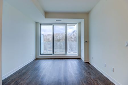 For Lease - 2 David Eyer Drive Unit# 722, Richmond Hill, Ontario - Photo 5