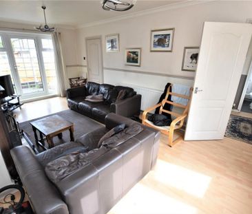 5 bedroom house to rent - Photo 1