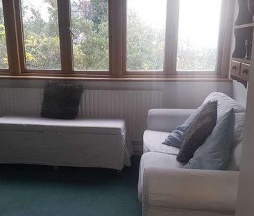 Lorn Road, Stockwell, SW9 - Photo 4