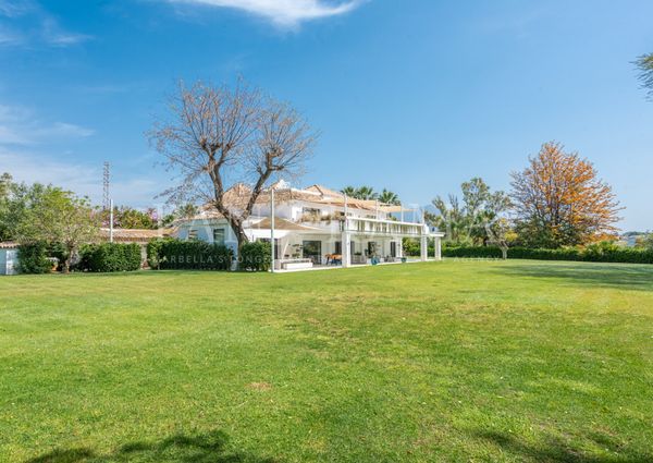 The villa of your dreams, ideal for family gatherings in Benahavís