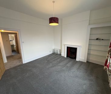 1 Bed Flat, Russell Street, RG1 - Photo 1