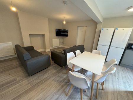 Third Avenue, Heworth - P2013 - Photo 5