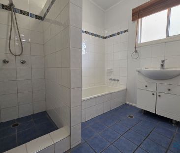 1 Bedroom Partly Furnished Unit Conveniently Located! - Photo 3