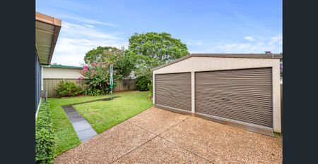 TIDY HOME WITH SPACE FOR ENTERTAINING - Photo 2