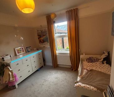 2 bedroom House To Let - Photo 4