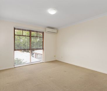 TOWNHOUSE IN GREAT LOCATION - Photo 6