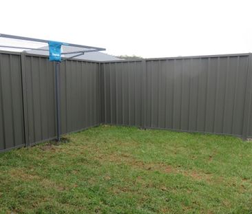 MODERN 2 BEDROOM HOME - Photo 4