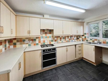 2 bedroom apartment to rent - Photo 5