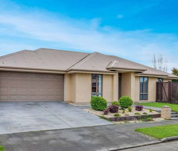 HALSWELL – THREE BEDROOM, TWO BATHROOM, DOUBLE GARAGE - Photo 5